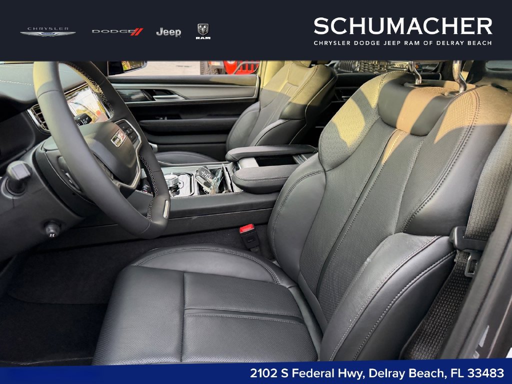 New 2026 Jeep Grand Wagoneer Limited AWD/4WD image 10
