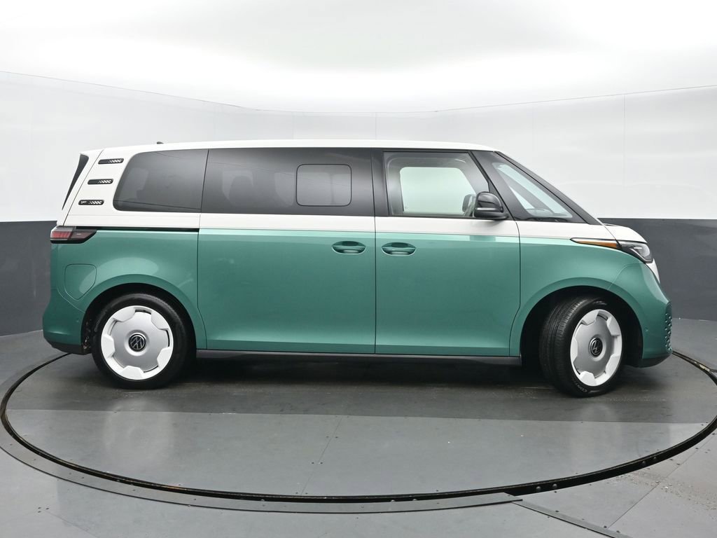 Used 2025 Volkswagen ID. Buzz 1st Edition image 2