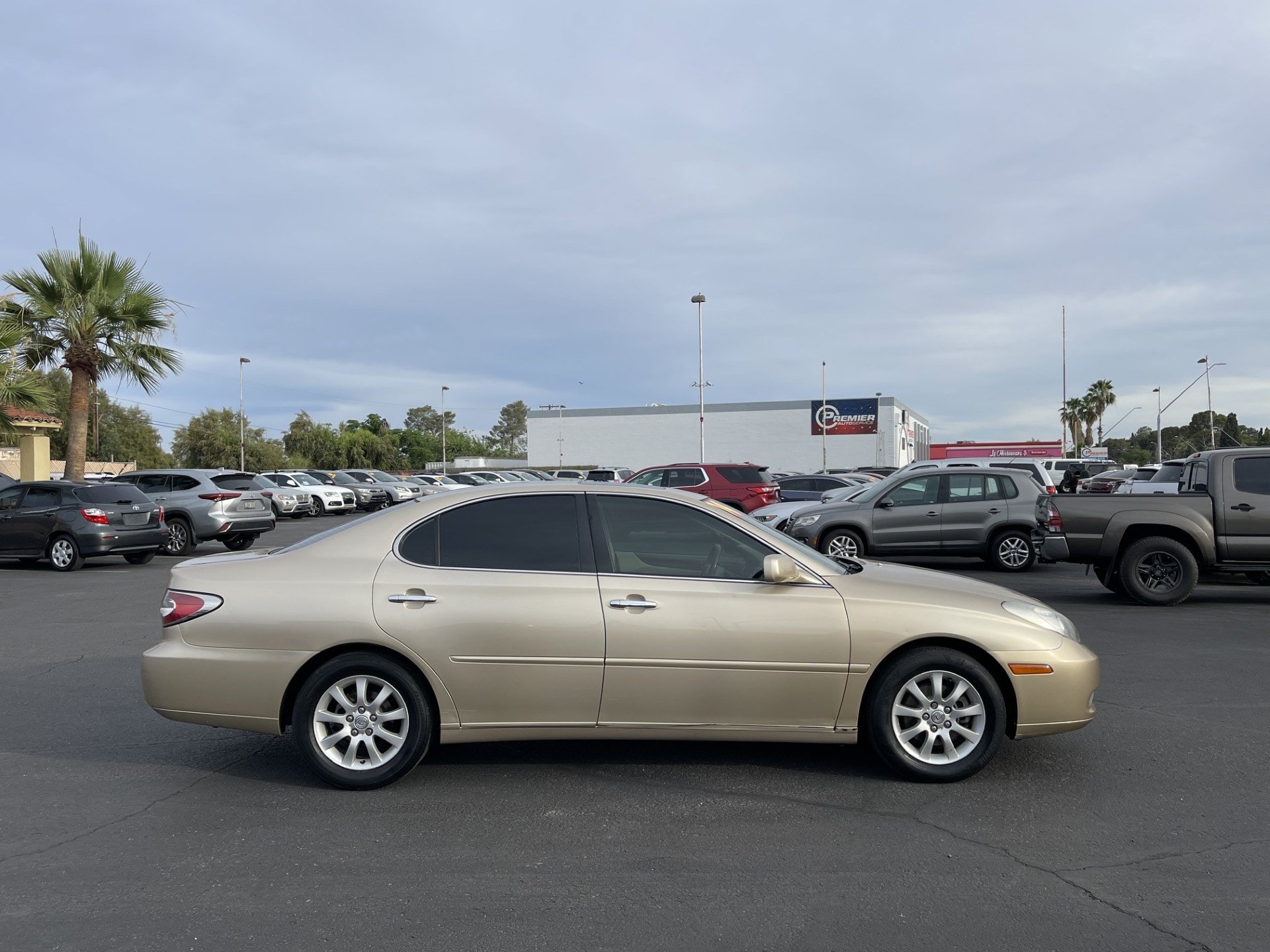 Used 2004 Lexus ES 330 FWD image 6