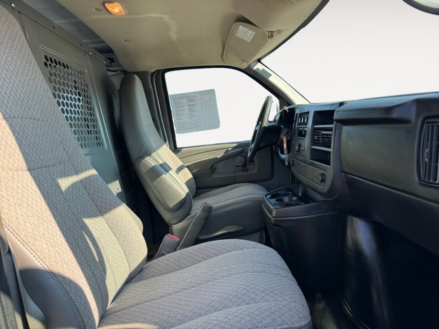 Used 2014 GMC Savana 2500 RWD image 15