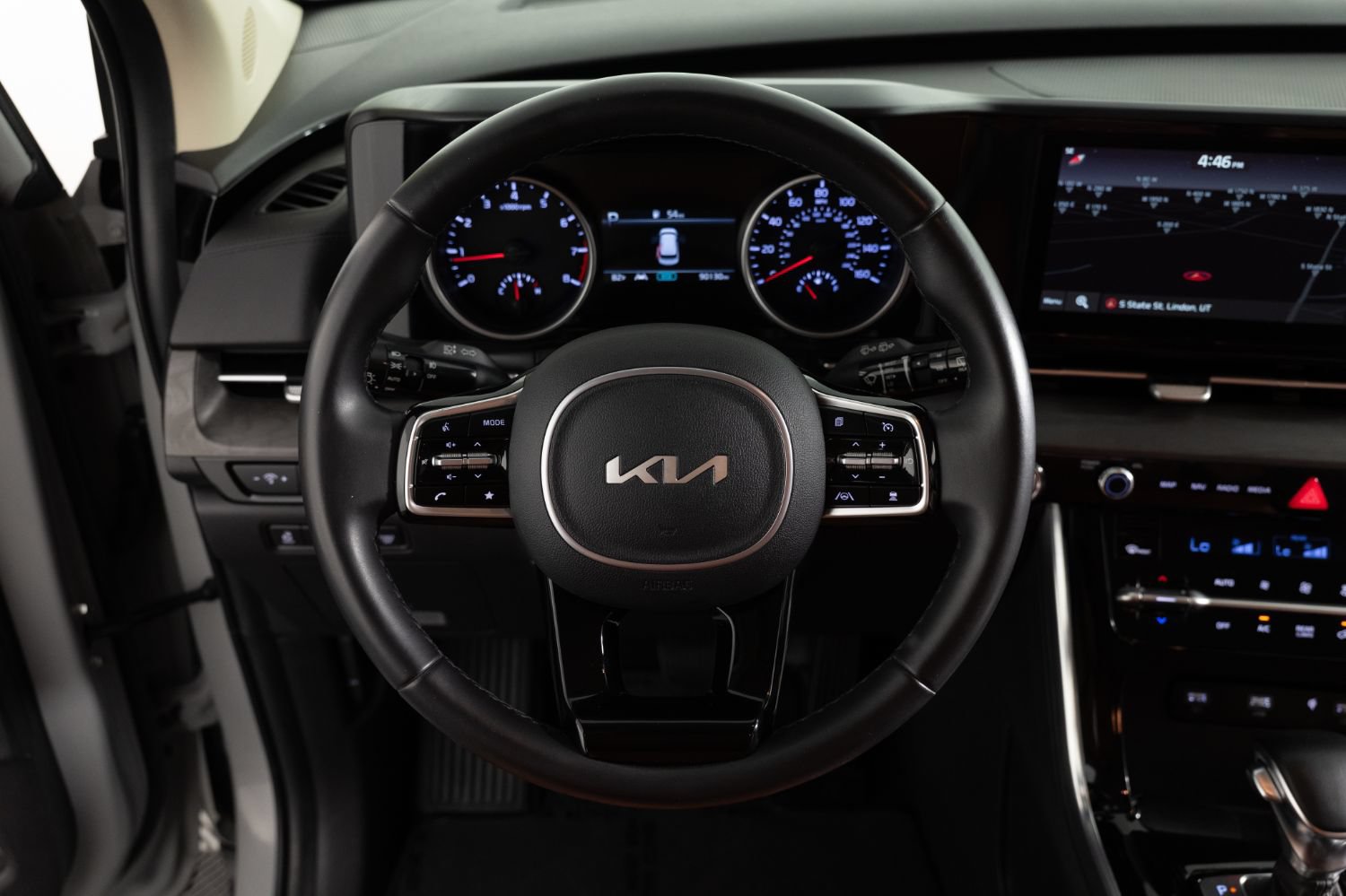 Used 2022 Kia Carnival SX FWD image 34