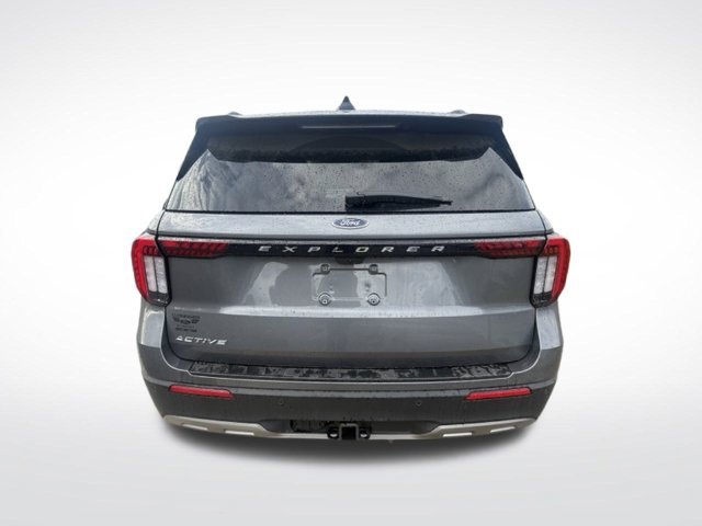 Used 2026 Ford Explorer Active w/ Active Comfort Package RWD image 8