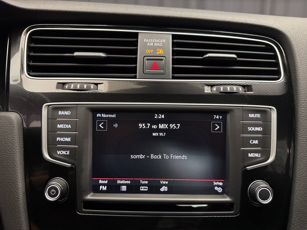 Used 2016 Volkswagen GTI SE w/ Lighting Package (SEL) FWD image 14