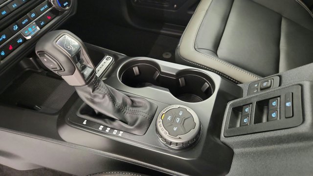 Used 2025 Ford Bronco Outer Banks AWD/4WD image 14
