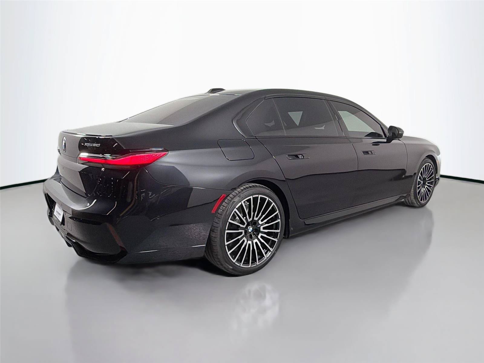 New 2026 BMW i7 xDrive60 w/ Executive Package AWD/4WD image 5