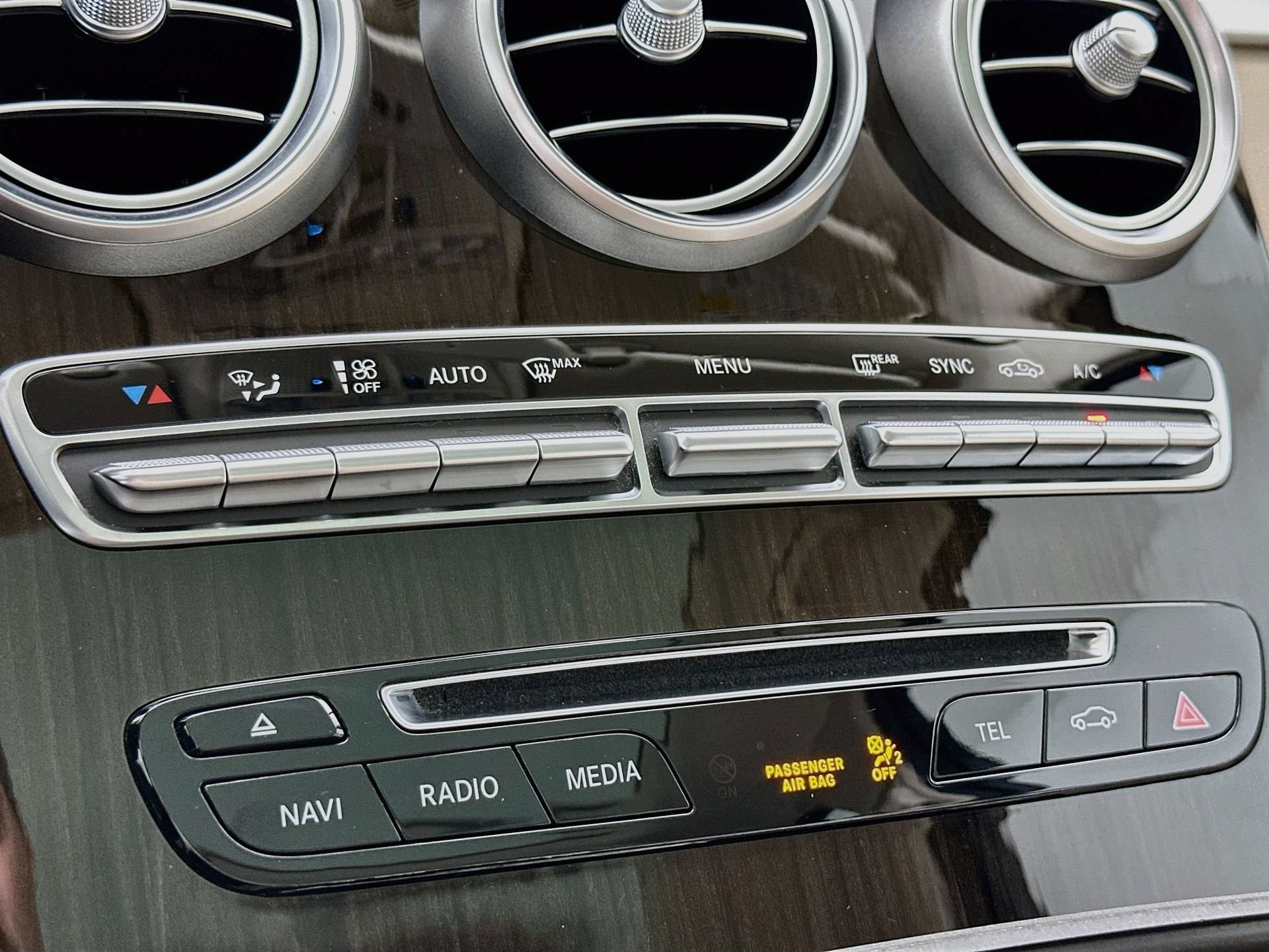 Used 2019 Mercedes-Benz GLC 300 image 17
