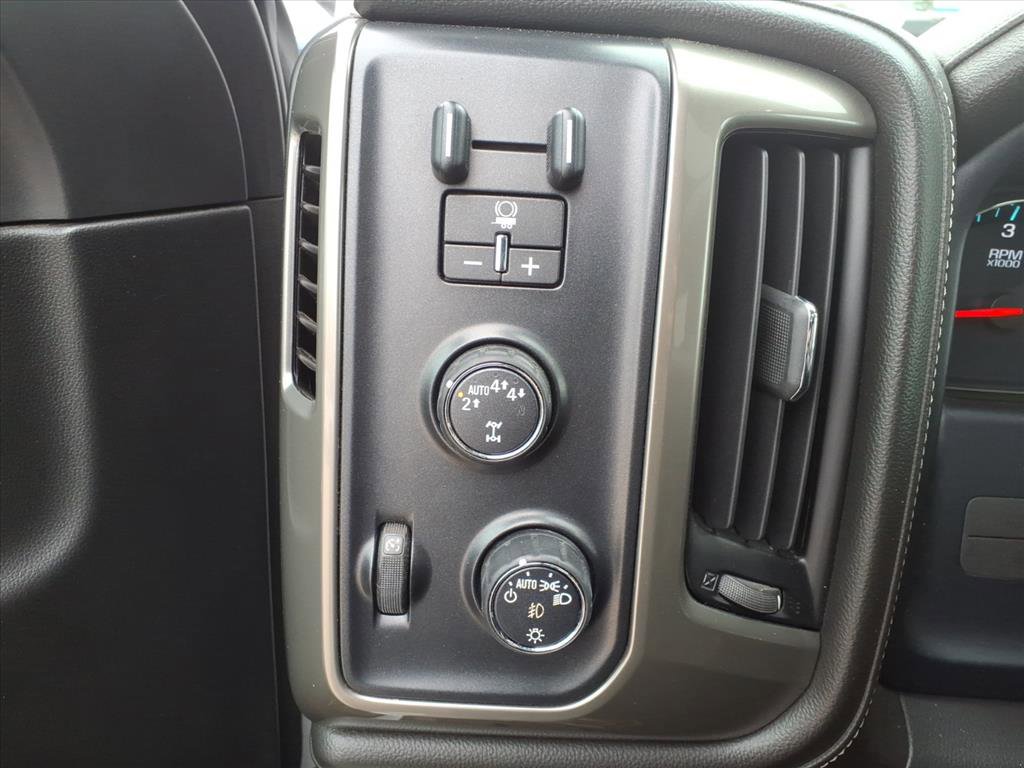 Used 2018 Chevrolet Silverado 1500 High Country image 28