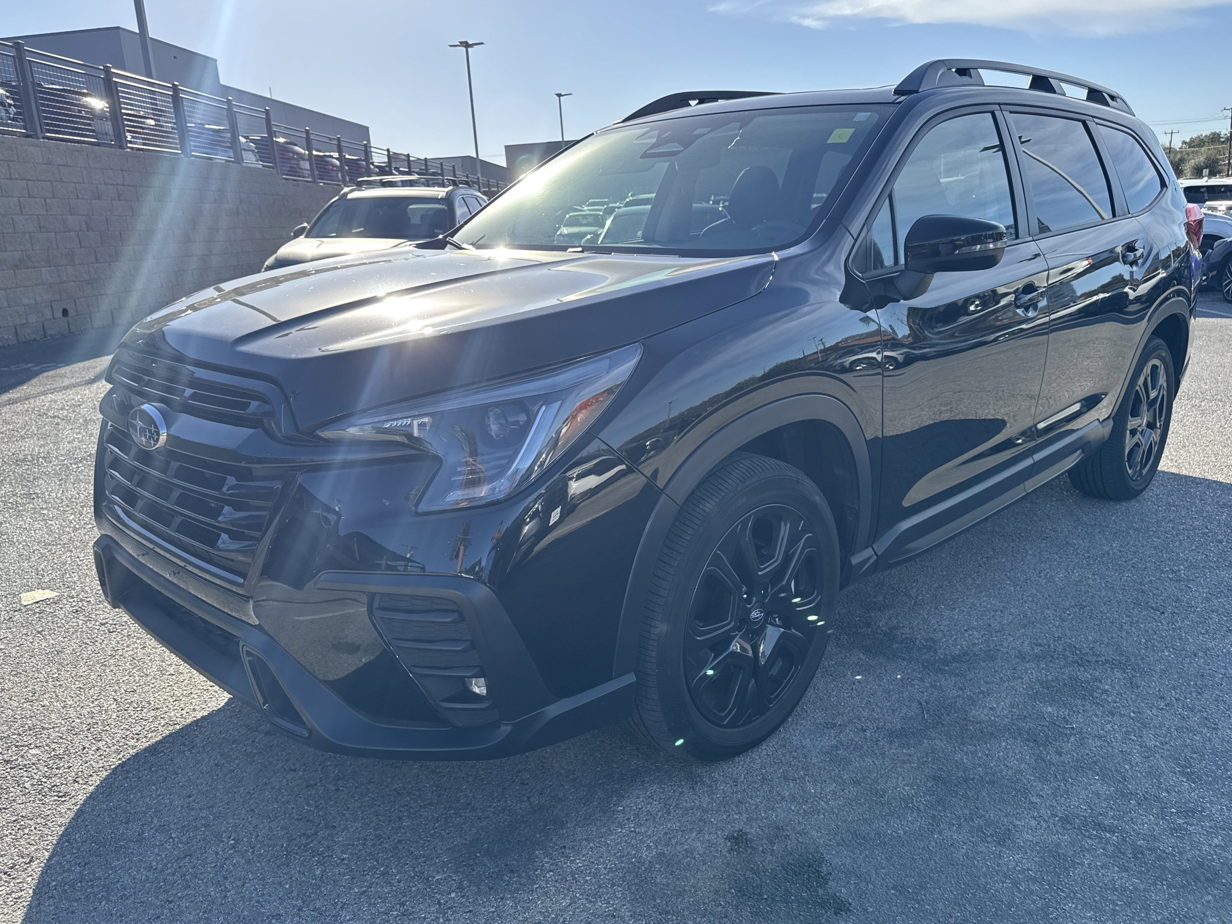 Used 2023 Subaru Ascent Onyx Edition image 7