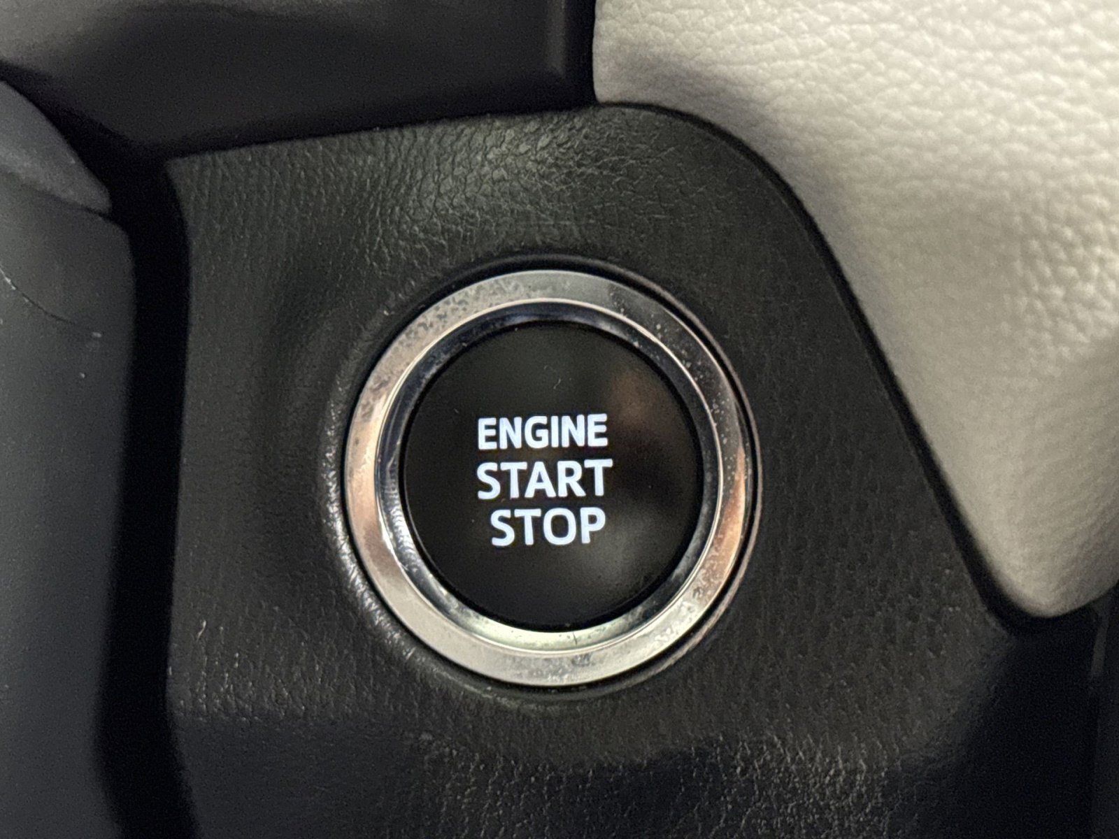 Used 2023 Toyota RAV4 XLE Premium AWD/4WD image 43