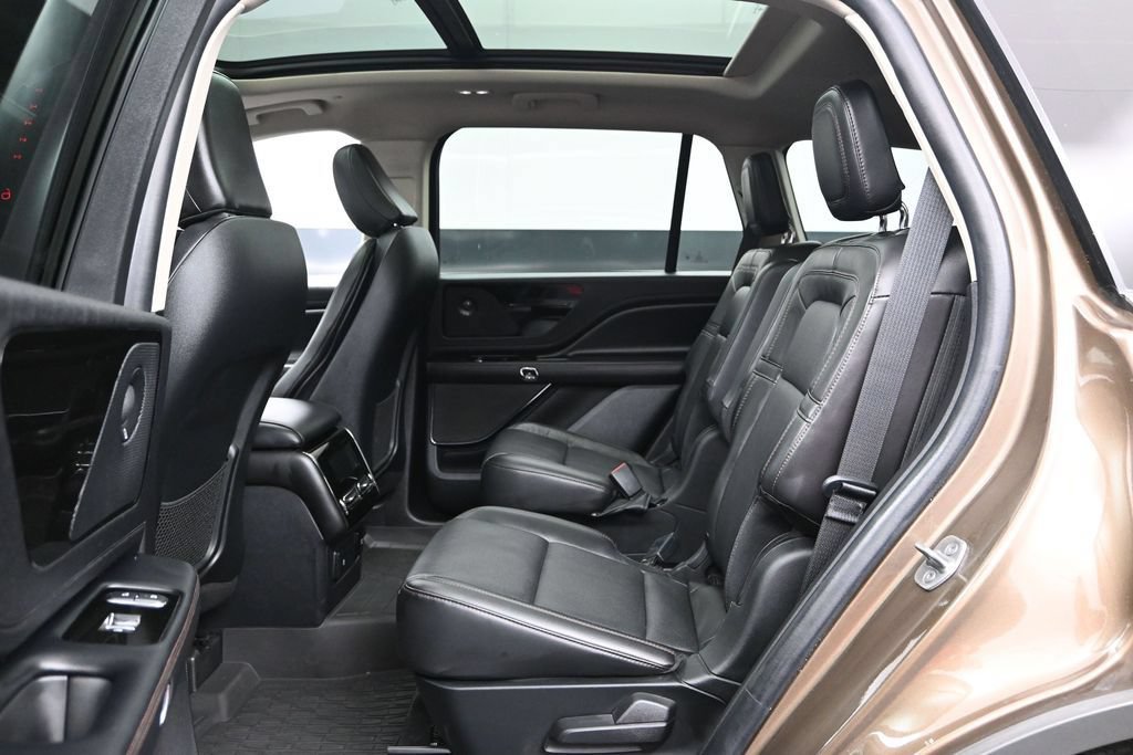 Used 2022 Lincoln Aviator Reserve w/ Equipment Group 201A AWD/4WD image 22