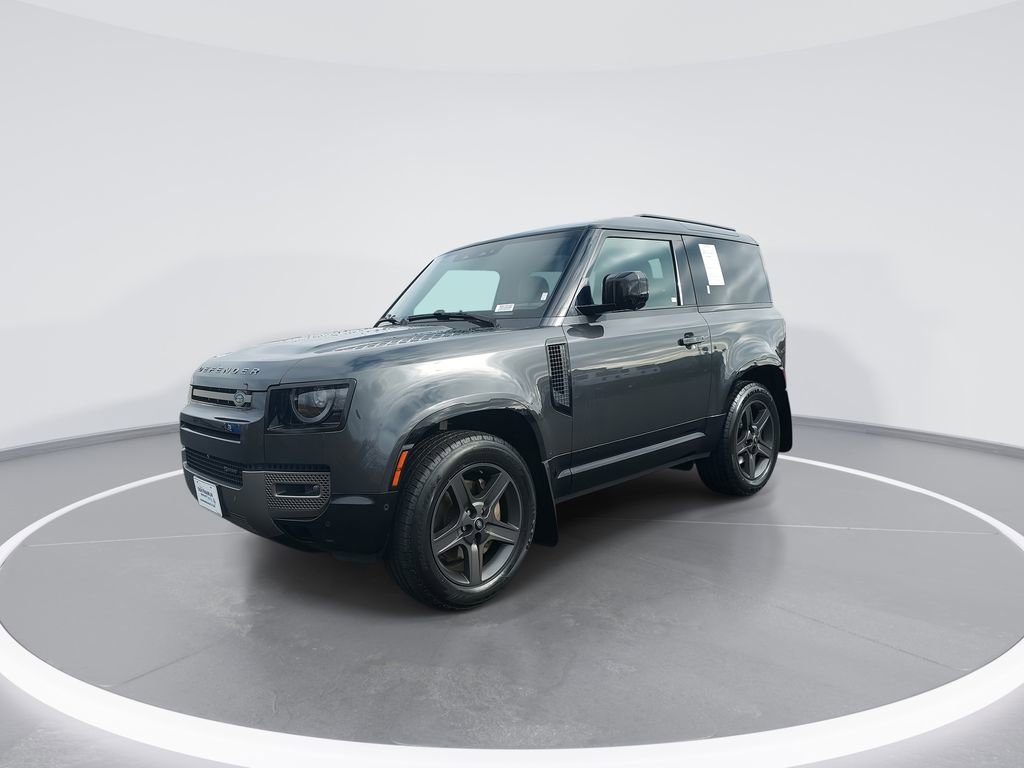 Used 2023 Land Rover Defender 90 X-Dynamic SE image 4