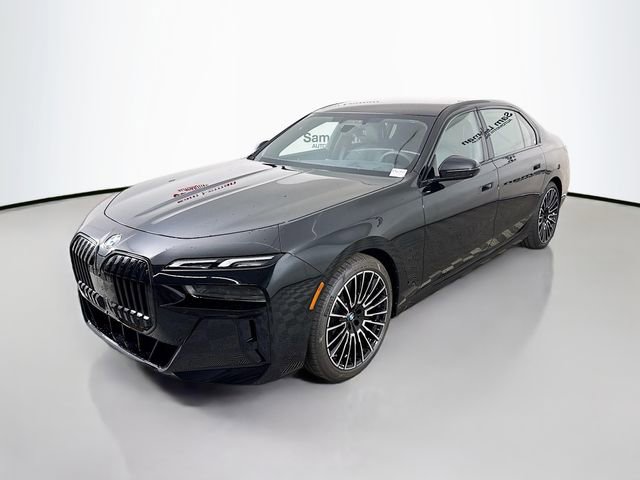Used 2026 BMW 740i xDrive image 3