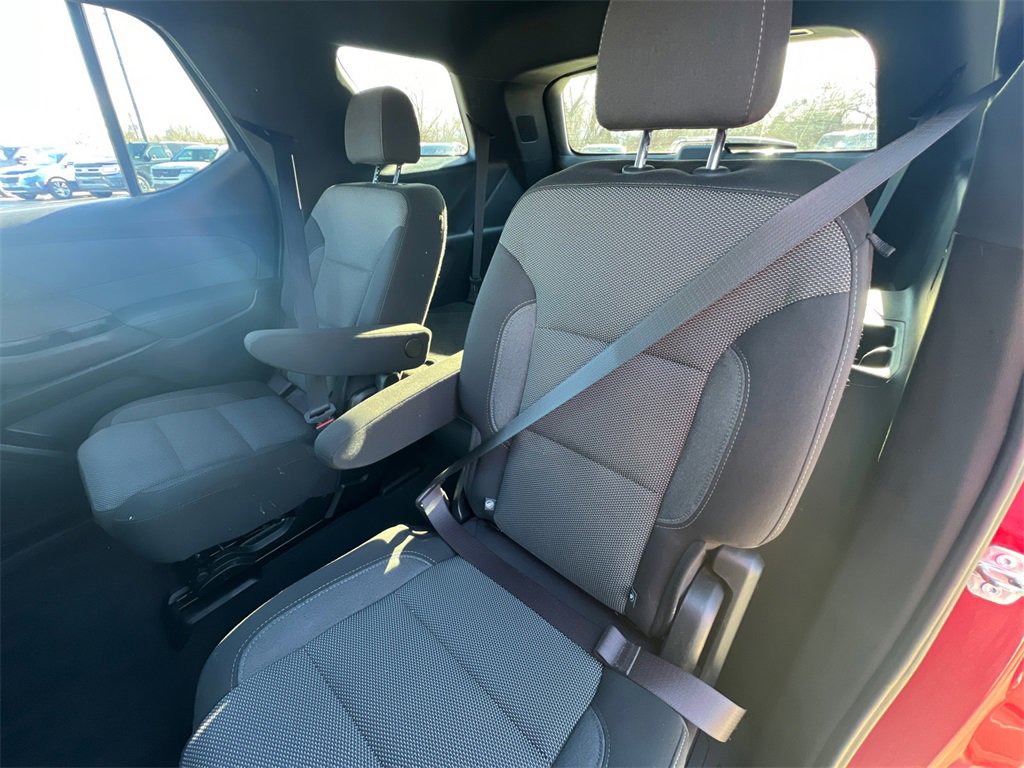 Used 2023 Chevrolet Traverse LT w/ Midnight/Sport Edition image 33