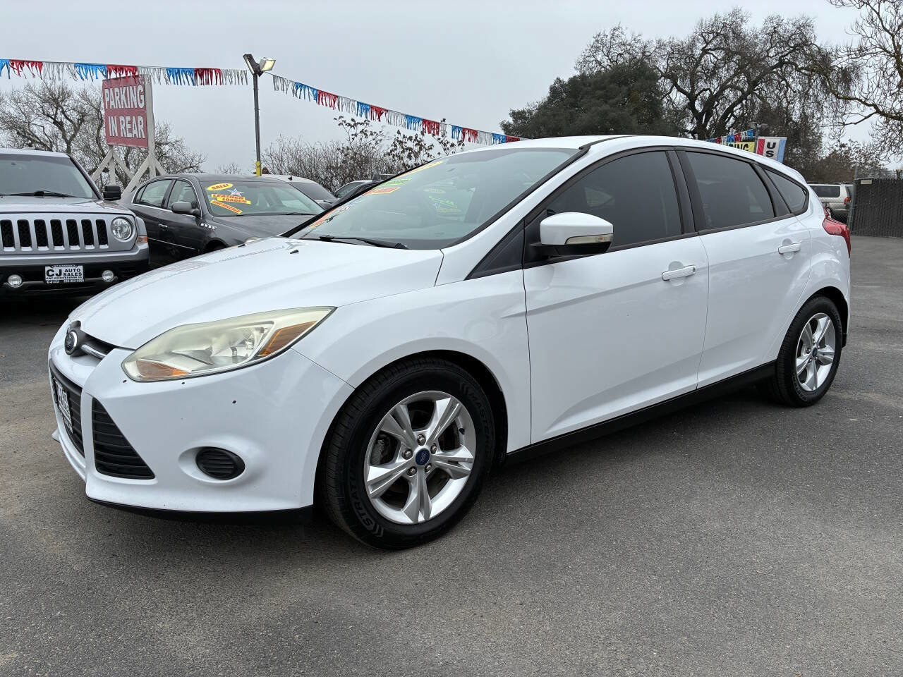 Used 2013 Ford Focus SE FWD image 1