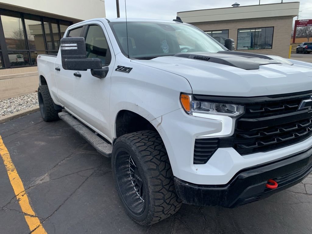 Used 2025 Chevrolet Silverado 1500 LT Trail Boss w/ Convenience Package II image 8