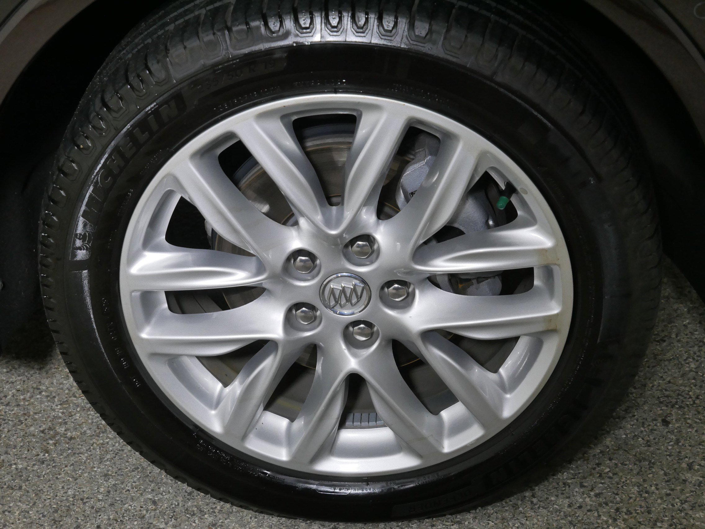 Used 2020 Buick Envision Premium w/ Driver Confidence Package image 15