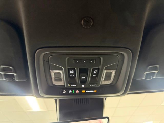 New 2026 GMC Sierra 3500 Denali Ultimate AWD/4WD image 15