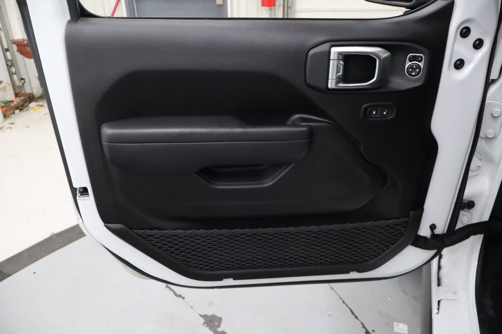 Used 2024 Jeep Gladiator Sport AWD/4WD image 10