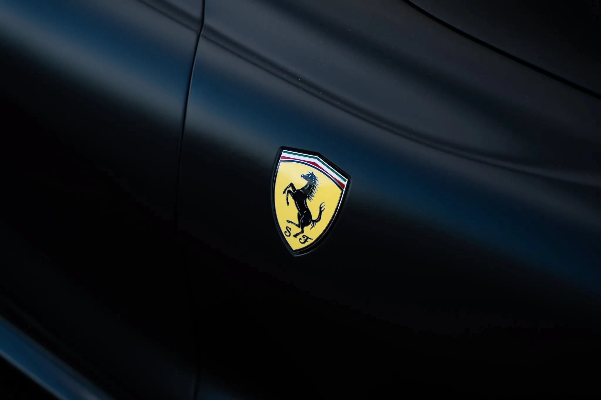 Used 2019 Ferrari 812 Superfast RWD image 35