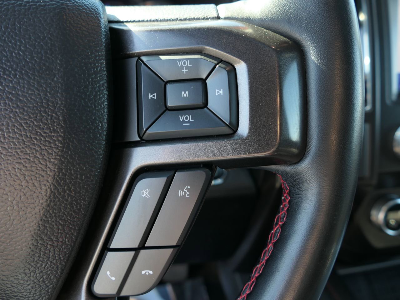 Used 2021 Ford Expedition Limited image 21