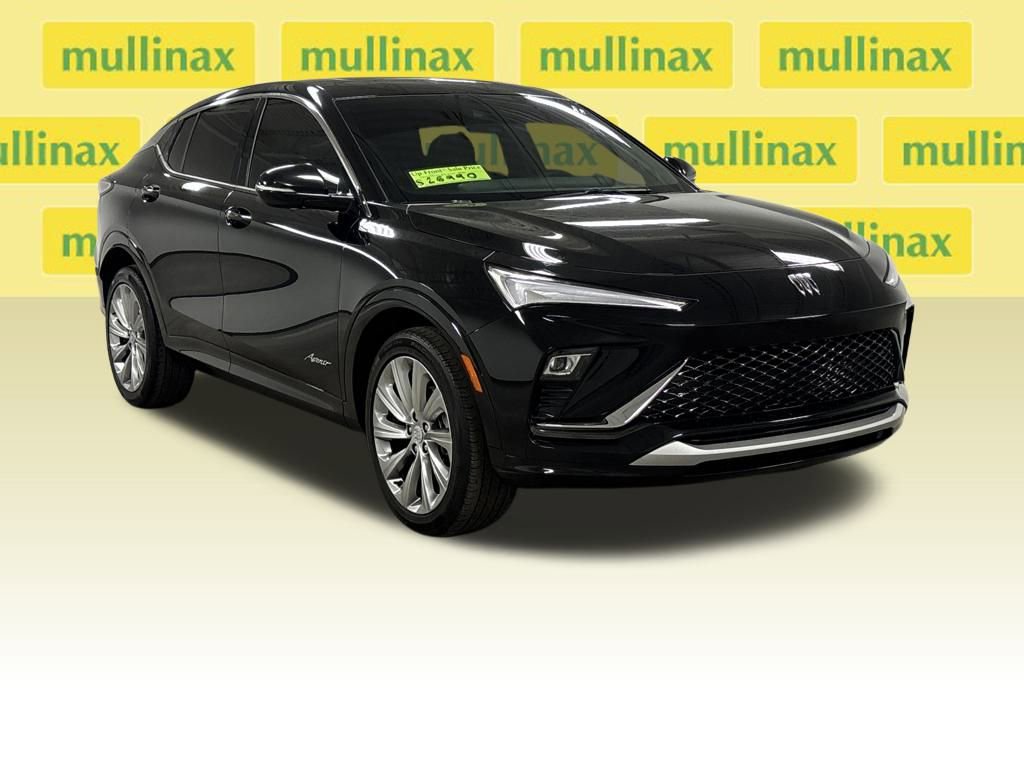 Certified 2024 Buick Envista Avenir image 2