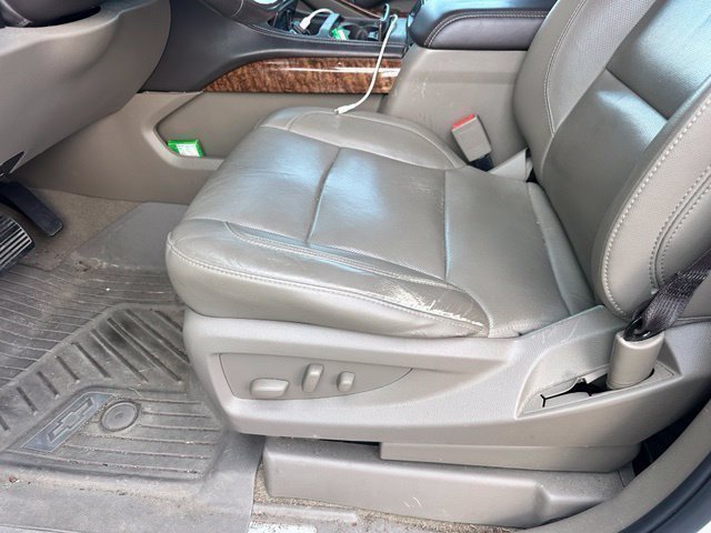 Used 2018 Chevrolet Suburban Premier AWD/4WD image 13