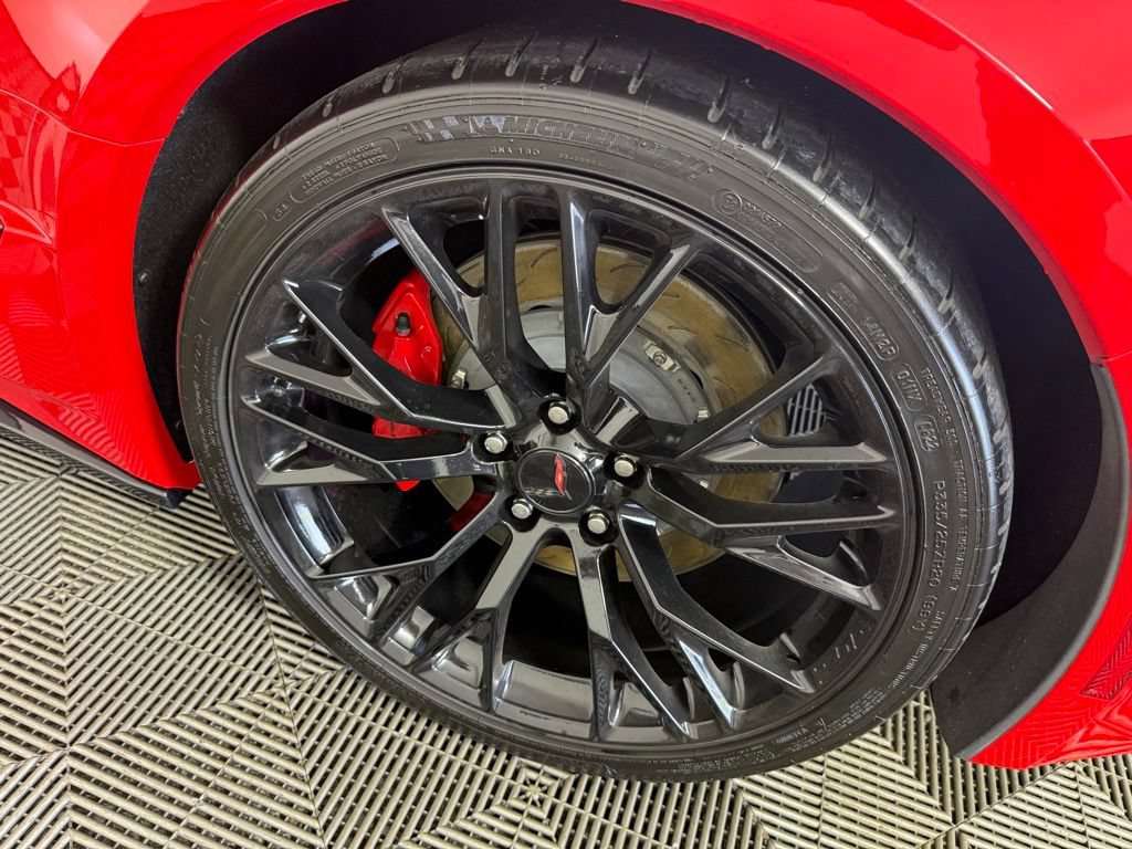 Used 2017 Chevrolet Corvette Z06 RWD image 11