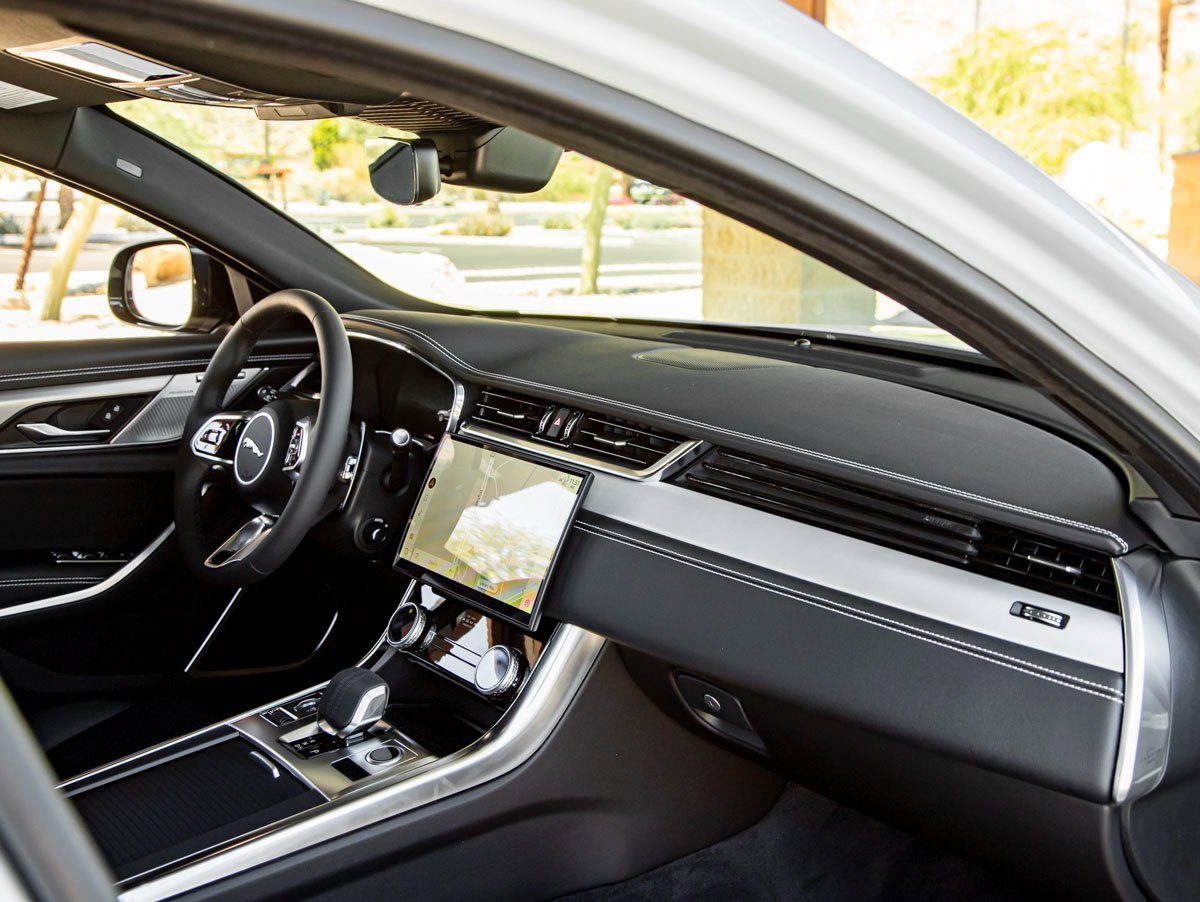 New 2024 Jaguar XF R-Dynamic SE image 28