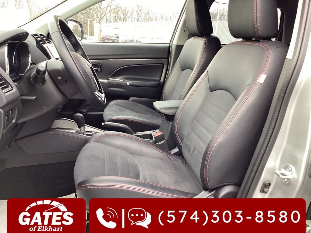 Used 2025 Mitsubishi Outlander Sport SE image 13