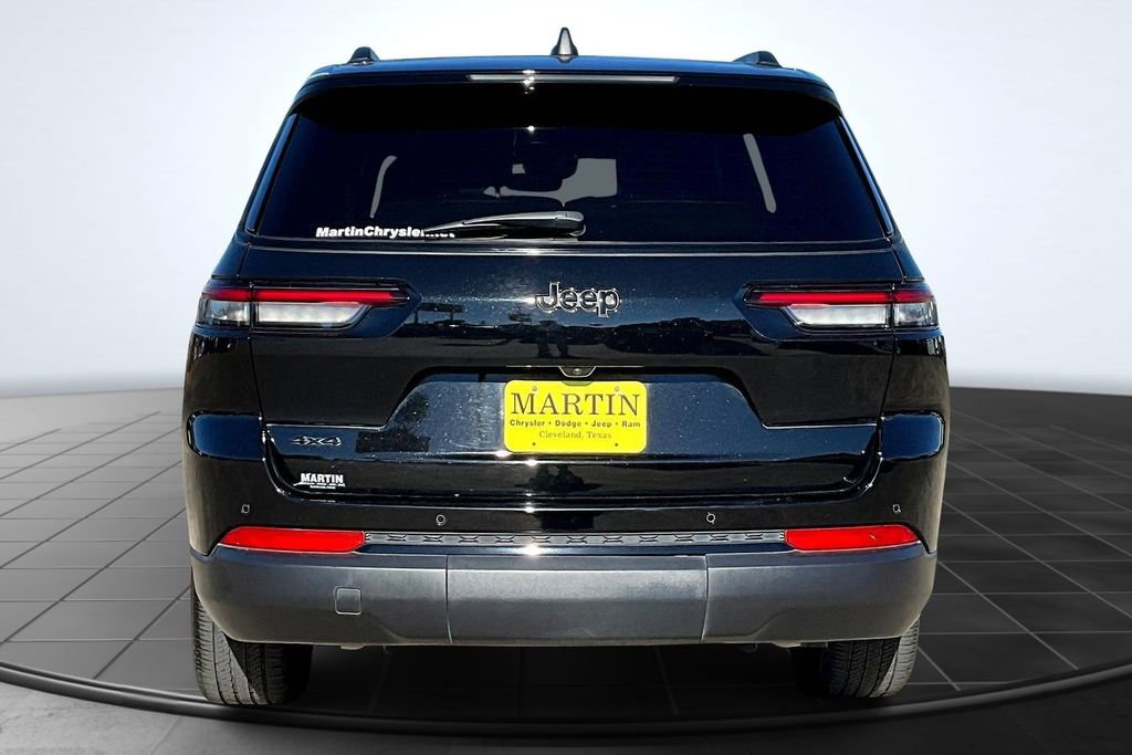 Used 2024 Jeep Grand Cherokee L Altitude image 4