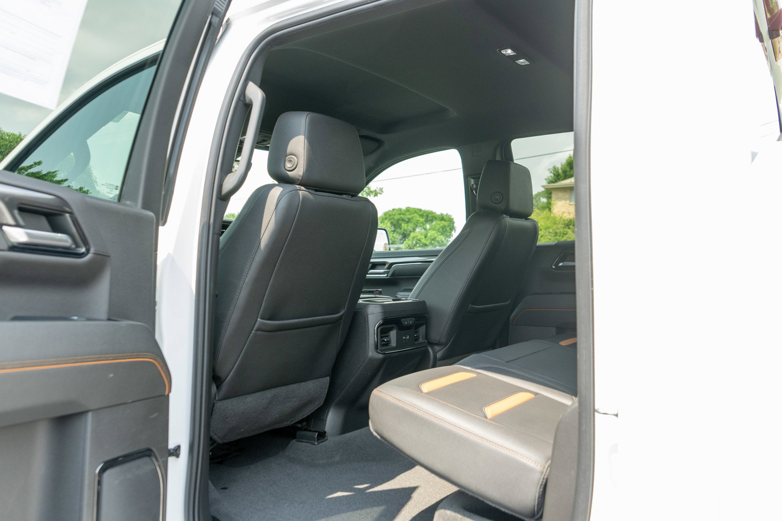 Used 2023 GMC Sierra 1500 AT4 w/ Technology Package AWD/4WD image 29
