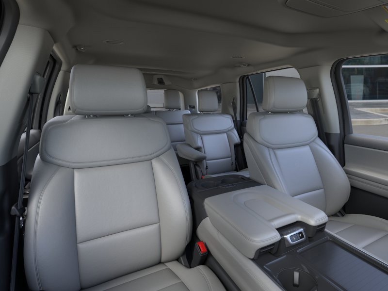 New 2026 Ford Expedition Active image 12