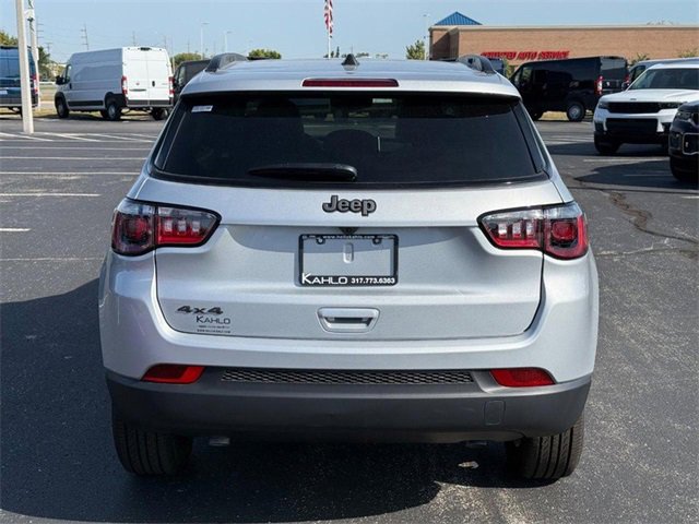 New 2025 Jeep Compass Latitude w/ Sun & Sound Group image 4
