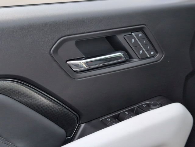 New 2026 GMC Canyon AT4X w/ AT4X AEV Edition AWD/4WD image 24