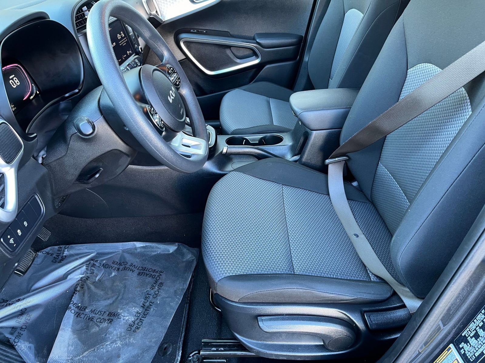 Used 2025 Kia Soul LX w/ LX Technology Package image 23