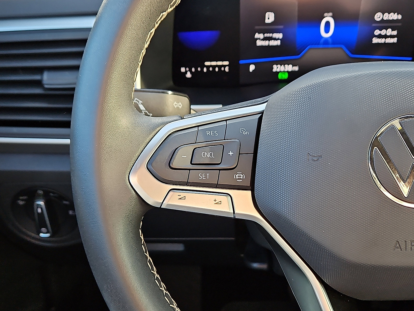 Certified 2022 Volkswagen Atlas Cross Sport SE image 16