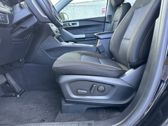 Used 2022 Ford Explorer XLT RWD image 13