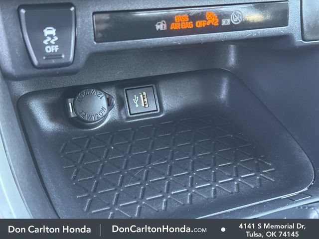 Used 2024 Toyota RAV4 LE AWD/4WD image 19