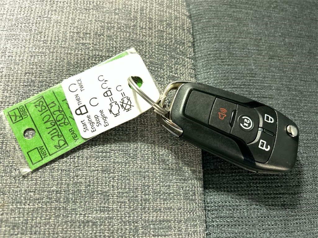 Used 2024 Ford Maverick XLT w/ XLT Luxury Package image 12