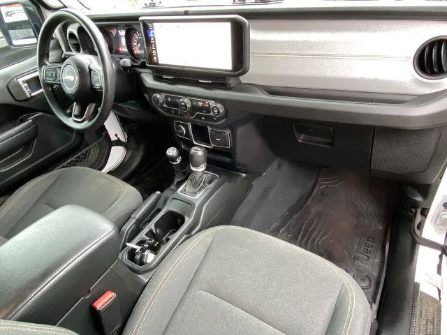 Used 2024 Jeep Wrangler Sport AWD/4WD image 15