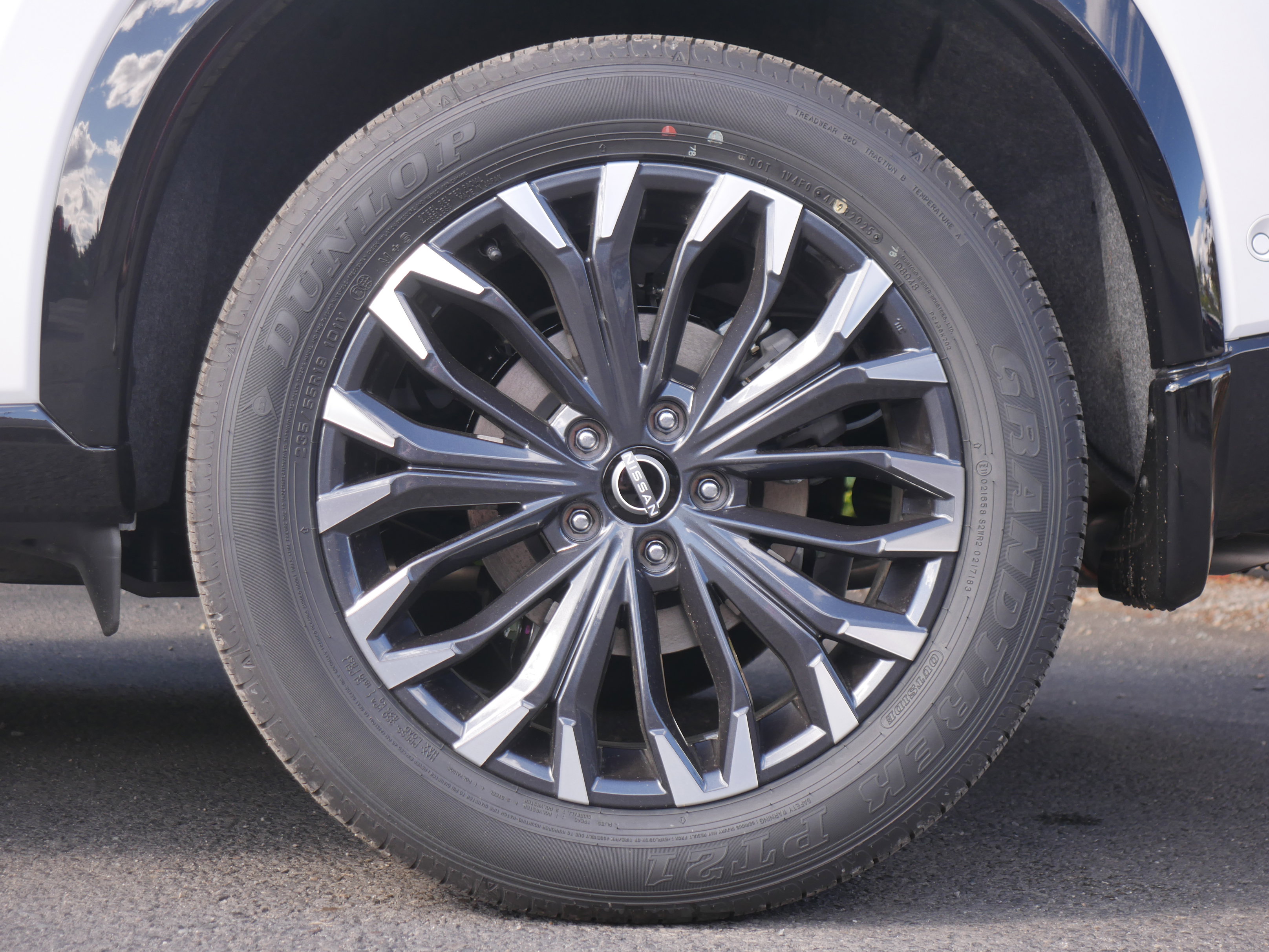 New 2026 Nissan Rogue Platinum w/ Platinum Premium Package image 18