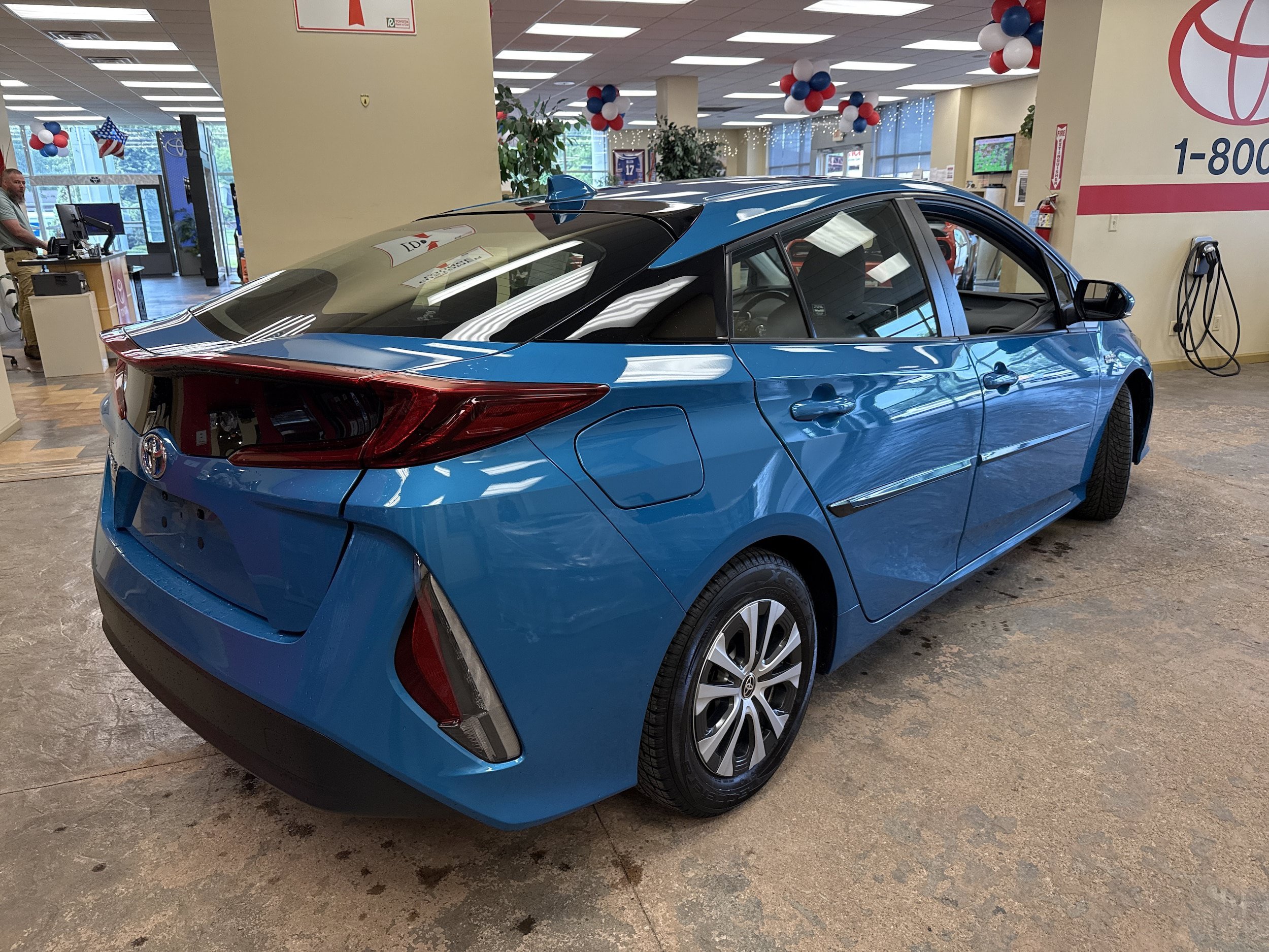 Used 2021 Toyota Prius Prime LE FWD image 10