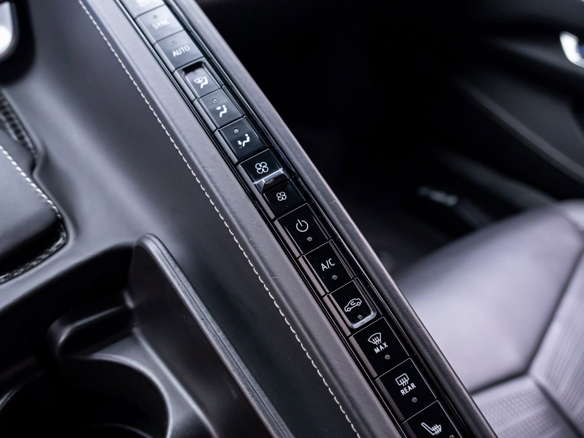 Used 2020 Chevrolet Corvette Stingray Premium Conv w/ 3LT Preferred Equipment Group RWD image 31