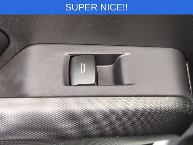 Used 2023 Chevrolet Colorado Z71 w/ Z71 Convenience Package 2 image 31