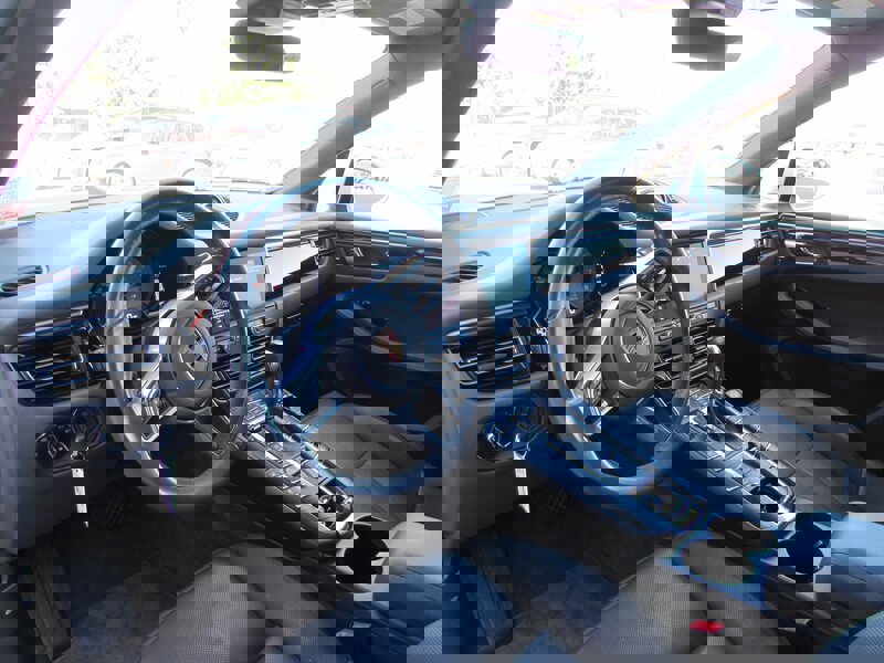 Used 2020 Porsche Macan S image 9