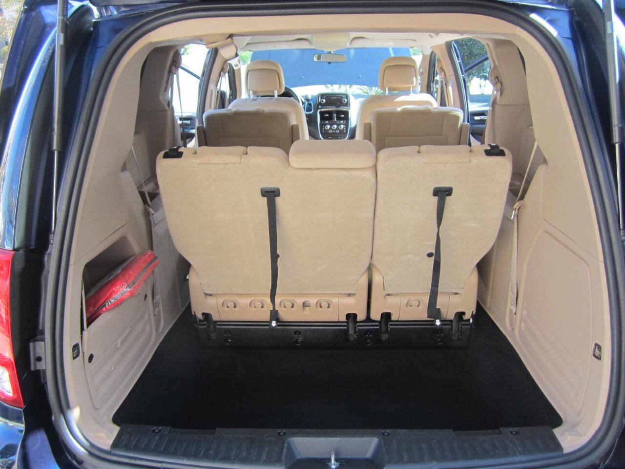 Used 2013 Dodge Grand Caravan SE image 10