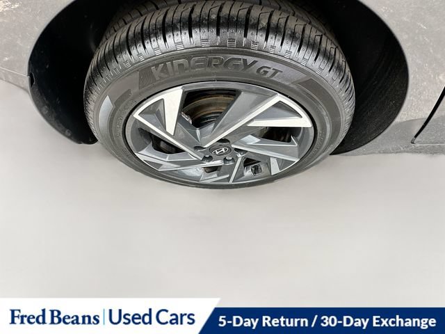 Used 2025 Hyundai Elantra SEL FWD image 38