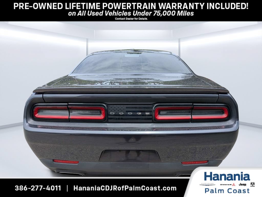 Used 2017 Dodge Challenger R/T RWD image 4
