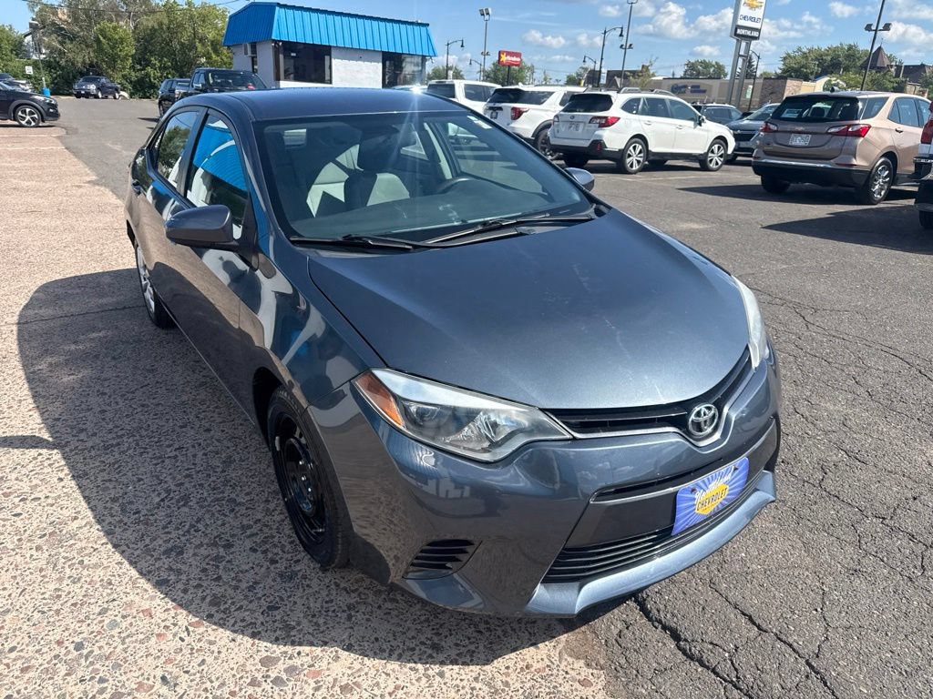 Used 2015 Toyota Corolla LE FWD image 5