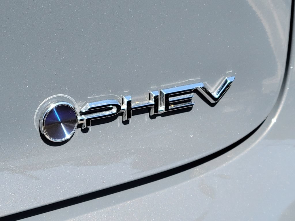 Used 2025 Toyota Prius Plug-In Hybrid w/ Limited Premium Package FWD image 23